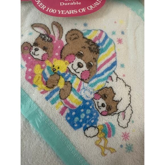 Vintage RIEGEL Hooded Bath Towel Teddy Beddy Bear 30x30 New Sealed Baby USA - Picture 2 of 3